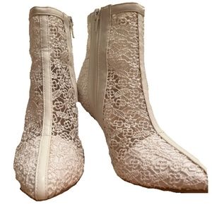 Allegra K lace bootie